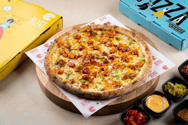5 great pizza places in Delhi NCR - Spicy Cottage Cheese Pizza from SLYCE 