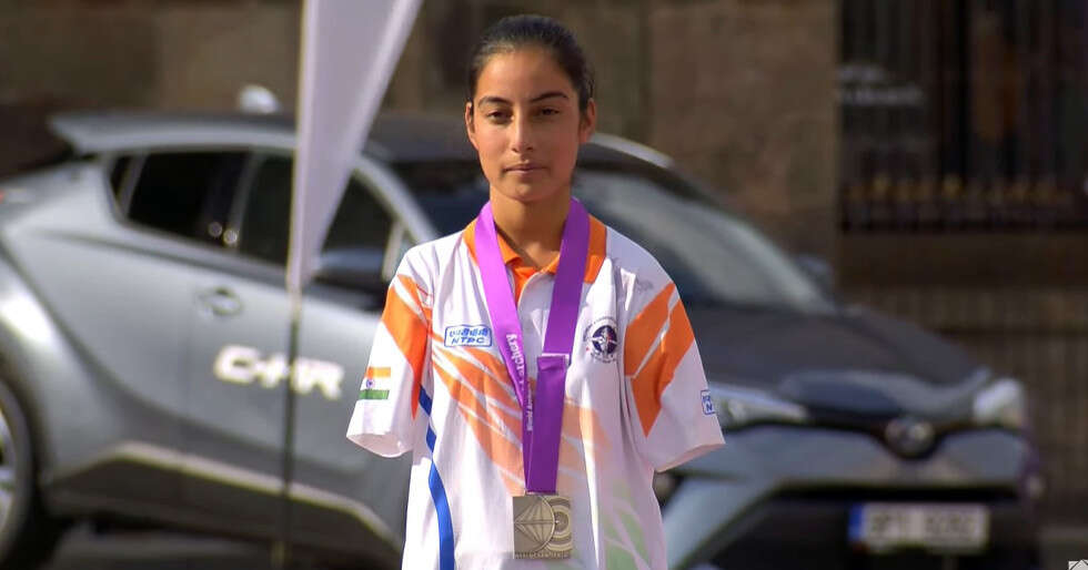 Sheetal Devi Becomes The 1st Armless Archer To Reach Para Worlds Finals - Vimarsana News
