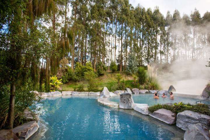 New Zealand hot pools - Wairakei Terraces - Taupo PC_ Felicity Witters