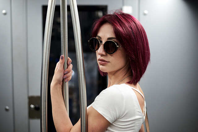 8. Short Burgundy Hair with Blonde Tips - wide 6