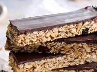 Make These Yummy Chocolate Granola Bars Today