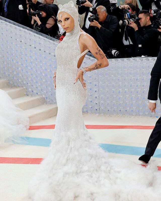 The Best 2023 Met Gala Tributes to Karl Lagerfeld's Cat Choupette