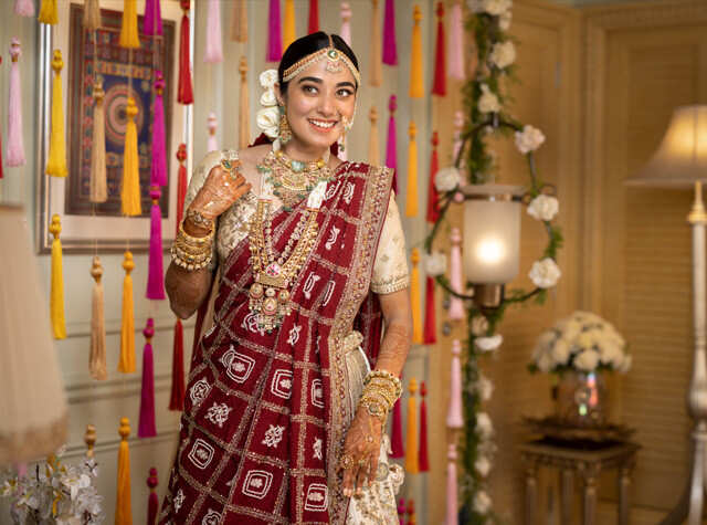 Gujrati on sale bridal dress