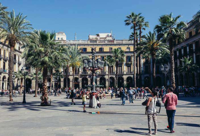 Save your euros in Barcelona - take a free walking tour