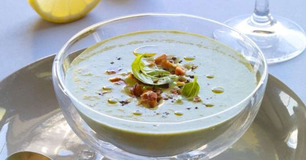 Cool Off With Chilled Zucchini & Basil Soup - Vimarsana News