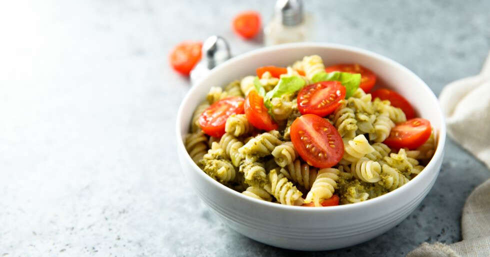 Try Chef Sanjeev Kapoor’s Creamy Pesto Pasta | Femina.in