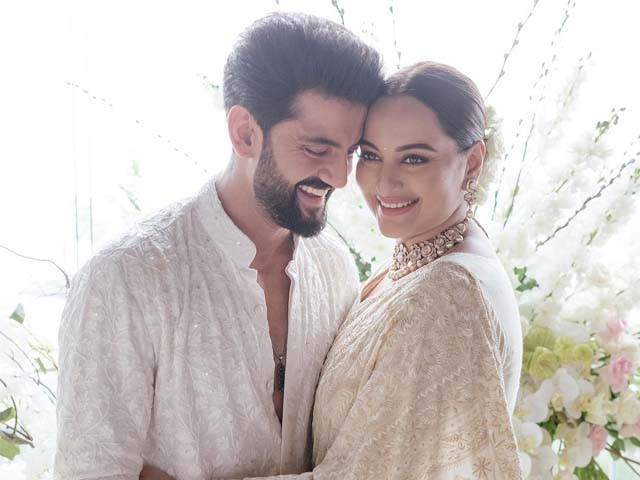 Sonakshi Sinha And Zaheer Iqbal Tie The Knot In A Beautiful Ceremony