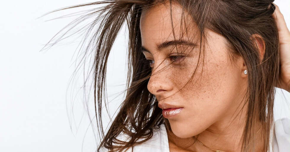 6 Easy Ways To Tame The Frizz