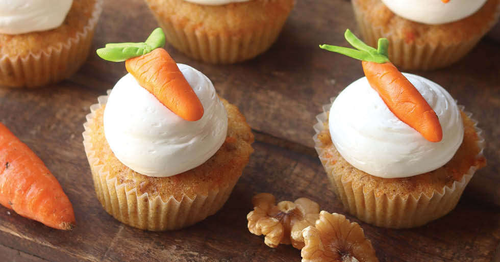 Feiern Sie die Freuden des Alltags mit Karotten-Walnuss-Cupcakes von Parth ...