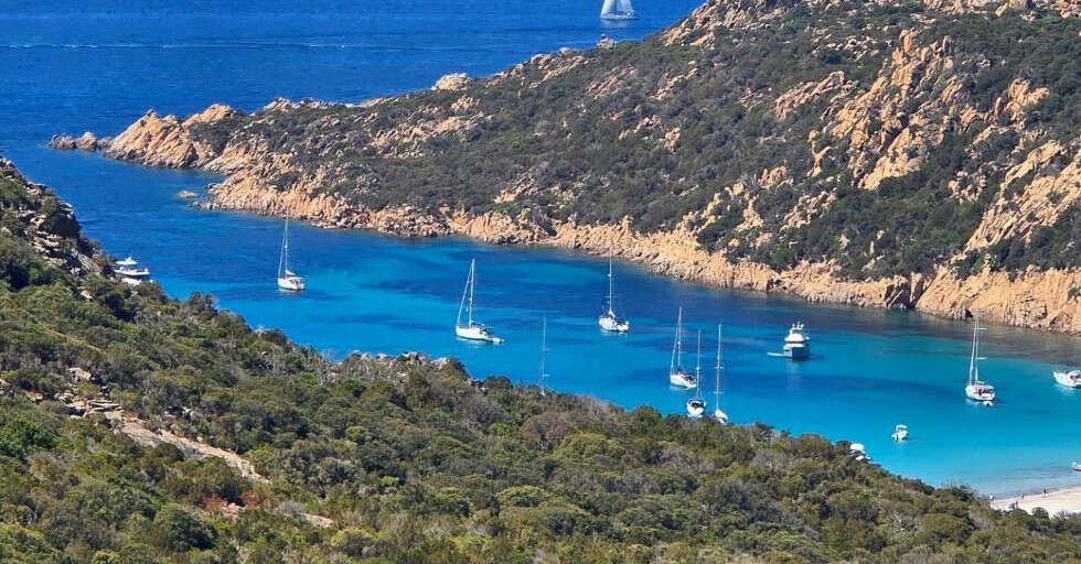 6 Places Where You Don’t Have To Pick Between Beaches And Mountains