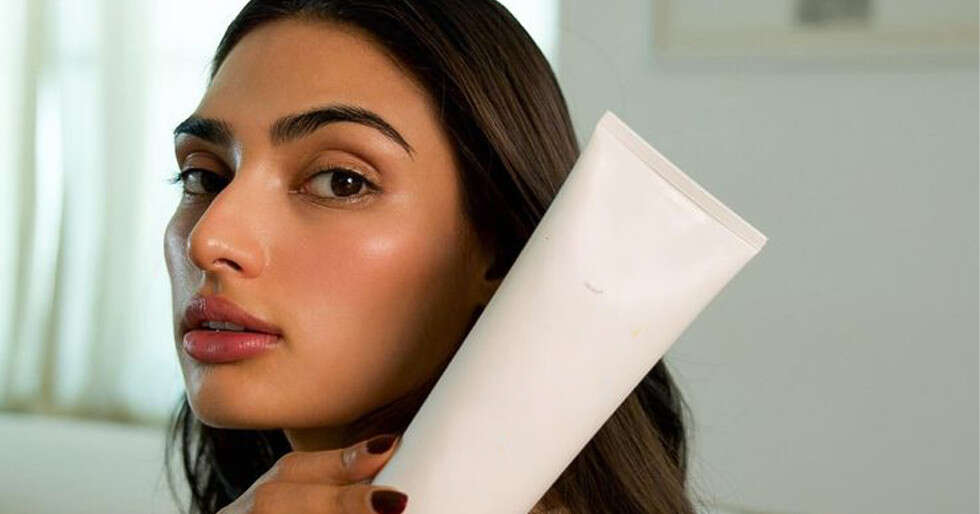 ⁠8 Body Lotions Under ₹500 That Actually Heal Winter Skin