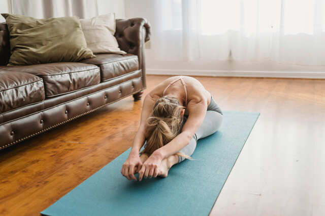 7 Effective Yoga Asanas For Headaches and Migraine | Femina.in