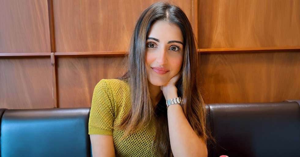 Lernen Sie Anisha Mulchandani kennen: Die Nageldesignerin hinter den ...