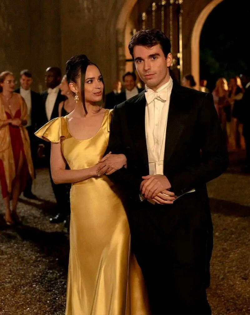 The Love Dress Code: Is Yellow And Black Now Fashion's Most Romantic Colour Combo?
