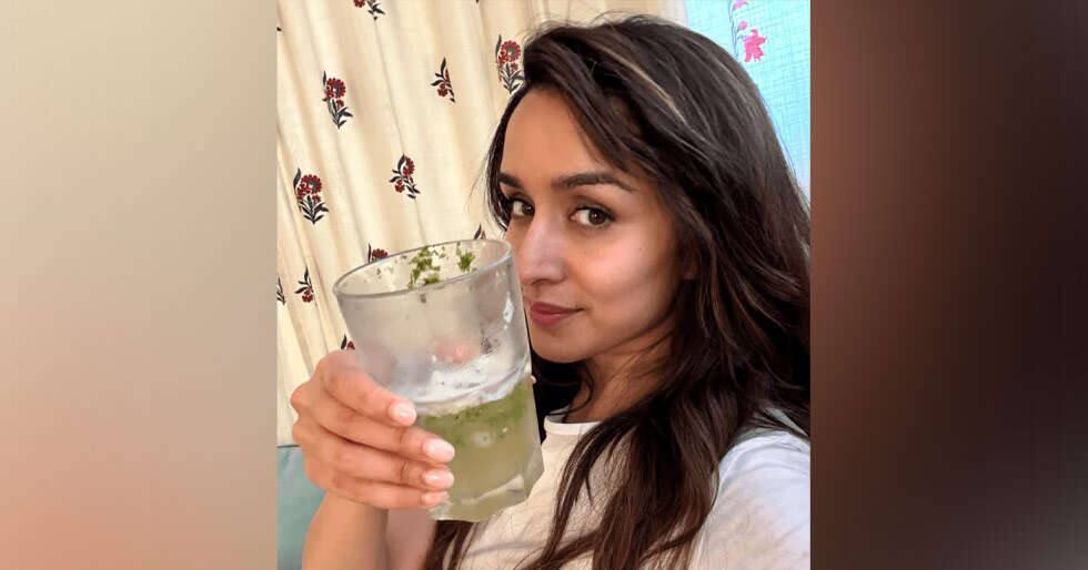 8 Detox-Drinks, um den Zucker nach den Festtagen auszuspülen
