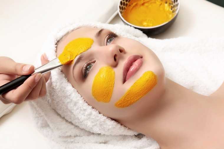 Hasil gambar untuk Turmeric and Olive oil Face Mask