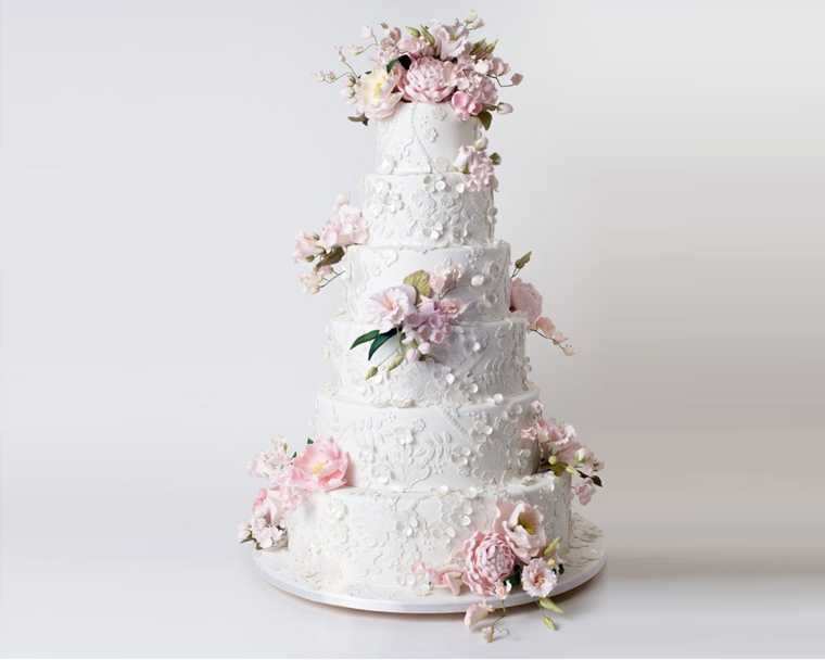 10 most loved floral wedding cakes online | Femina.in