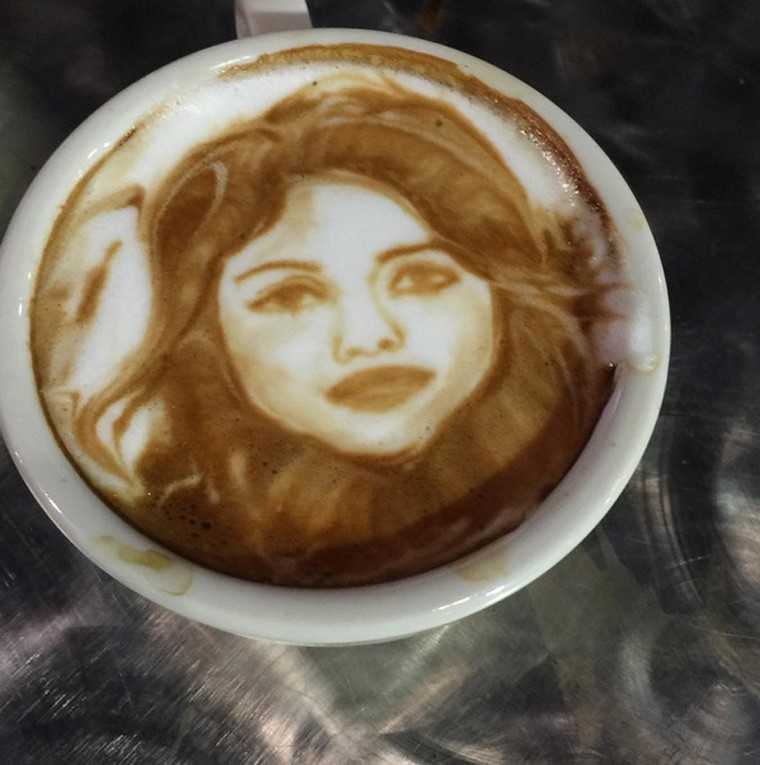 Cool coffee art to wake up to on a Monday morning