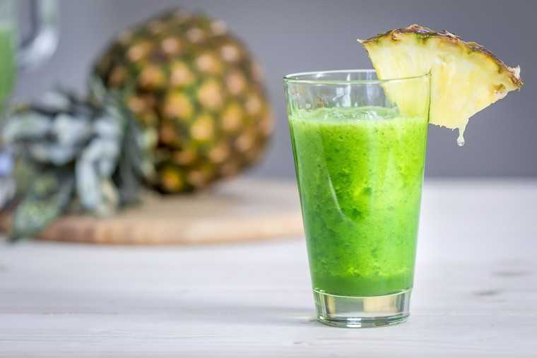 Cucumber and pineapple smoothie
