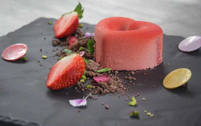 Textured white and dark chocolate mousse