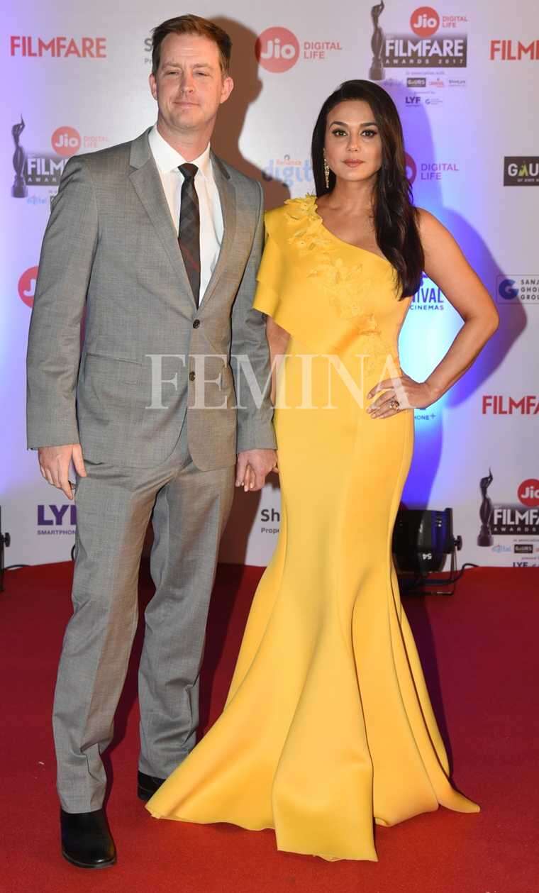 Preity-Zinta-husband-Gene-Goodenough-Jio-Filmfare-Awards-2017