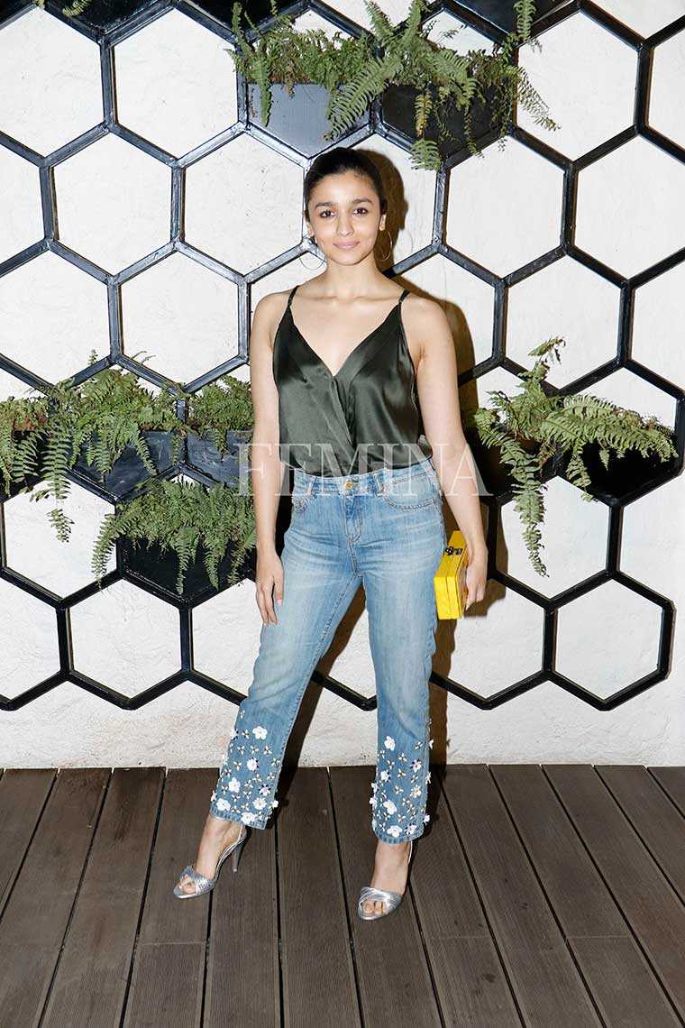 We love Alia Bhatt's denim jacket and matching mom jeans - Times of India