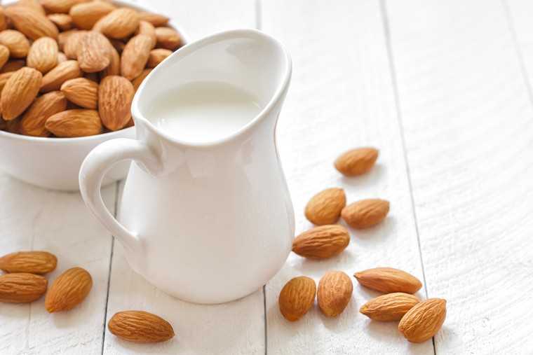 Milk and almonds