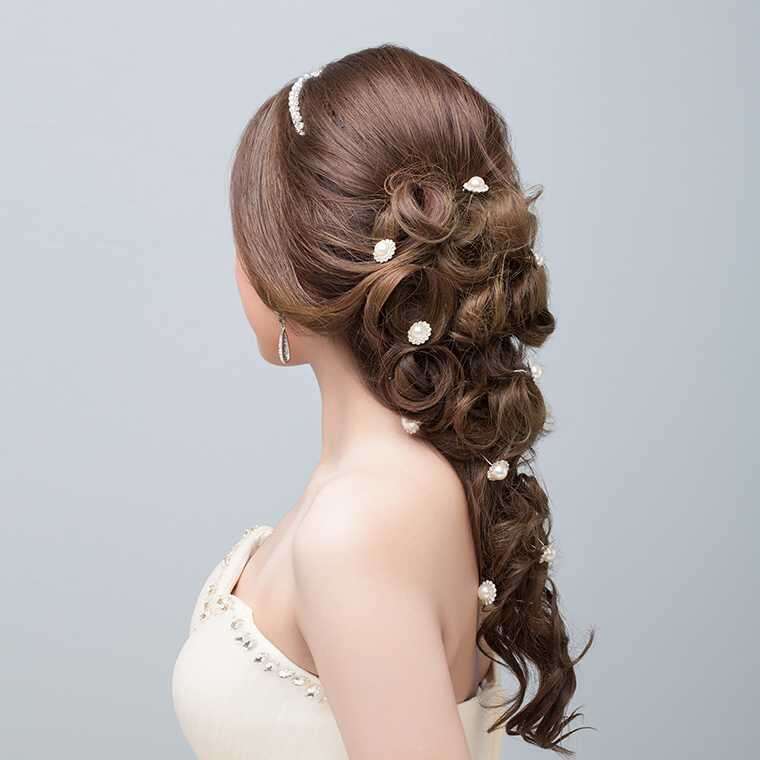 wedding guest hairstyle 🫶🏼✨🤍 #hairstyles #hairtutorial #bridetobe |  sofia richie grainge | TikTok