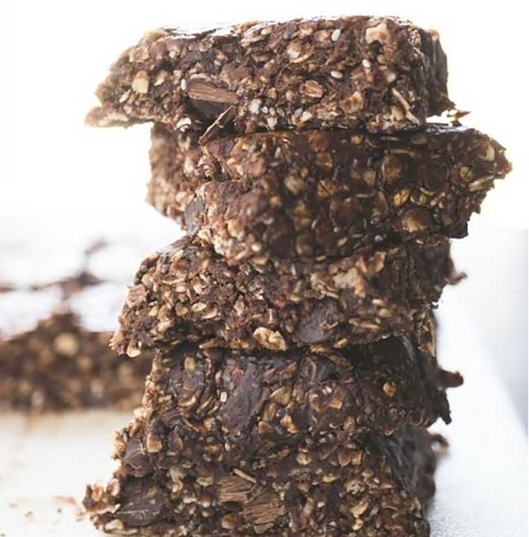 Chocolate peanut butter protein bars