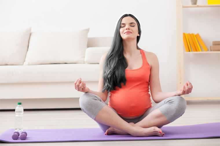 Mom-to-be Soha Is Doing Yoga To Stay Healthy 