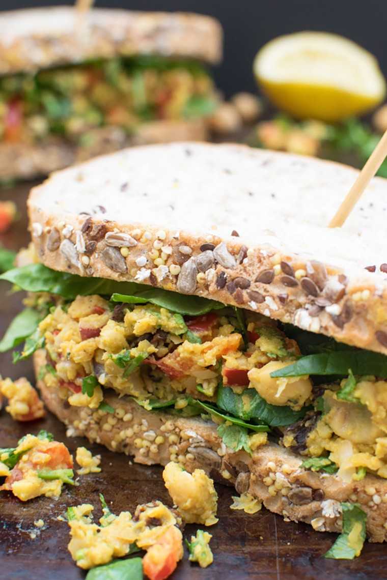 Curried chickpea sandwich