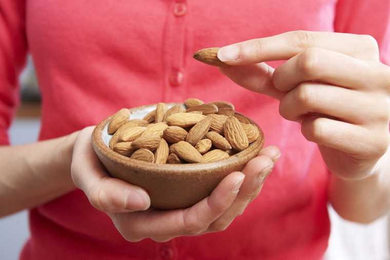 Eat almonds before workouts