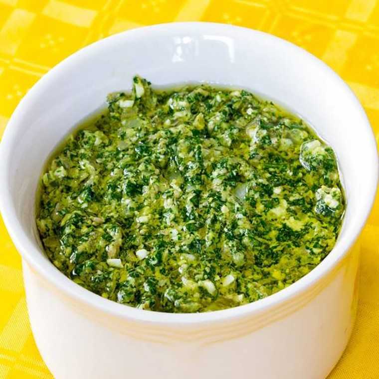 Garlicky green sauce