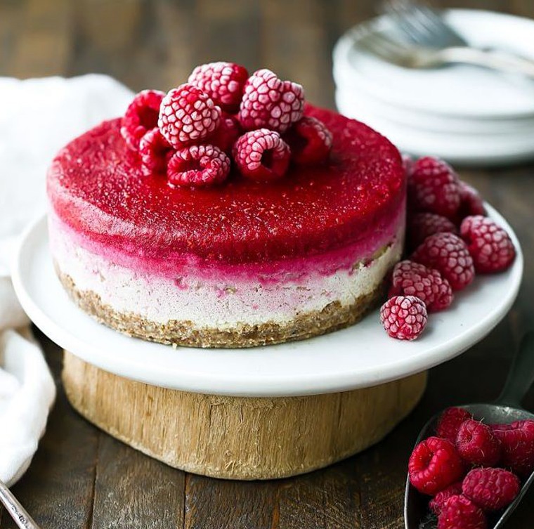 vegan raspberry cheesecake