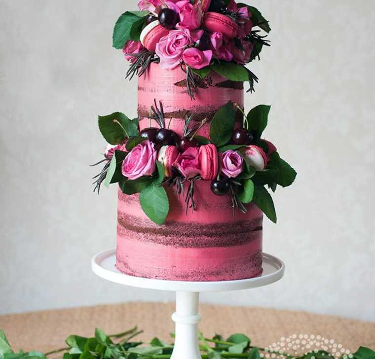 Pink macaron cake at www.moncheribridals.com