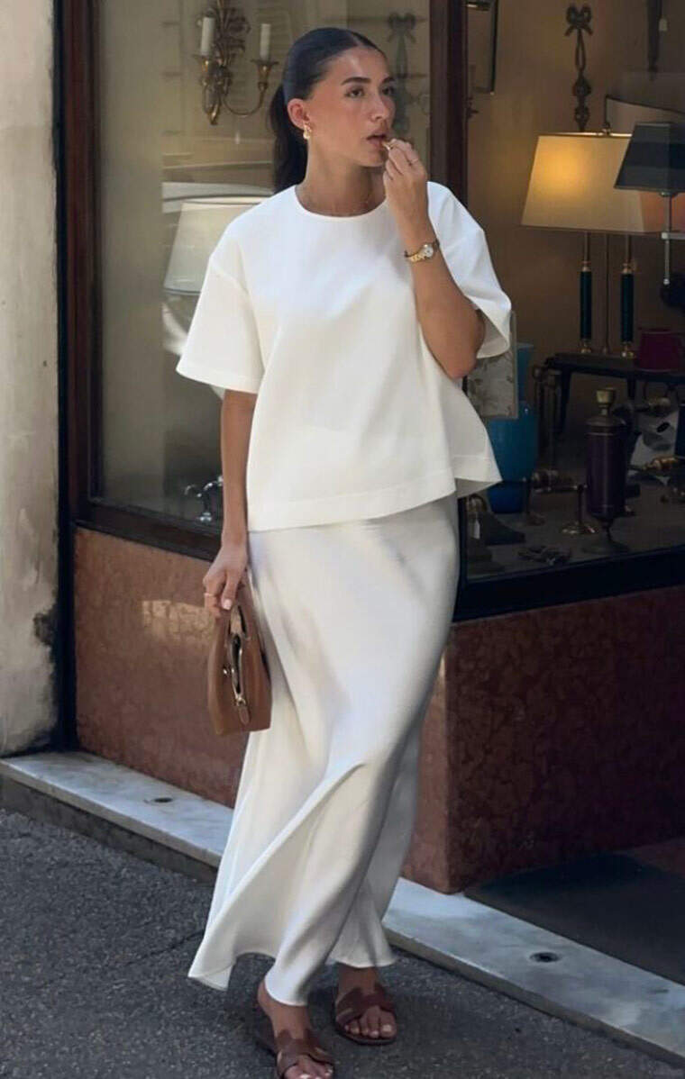 6 Ways to Make a Basic White T-Shirt Look Like a High-Fashion Statement ...