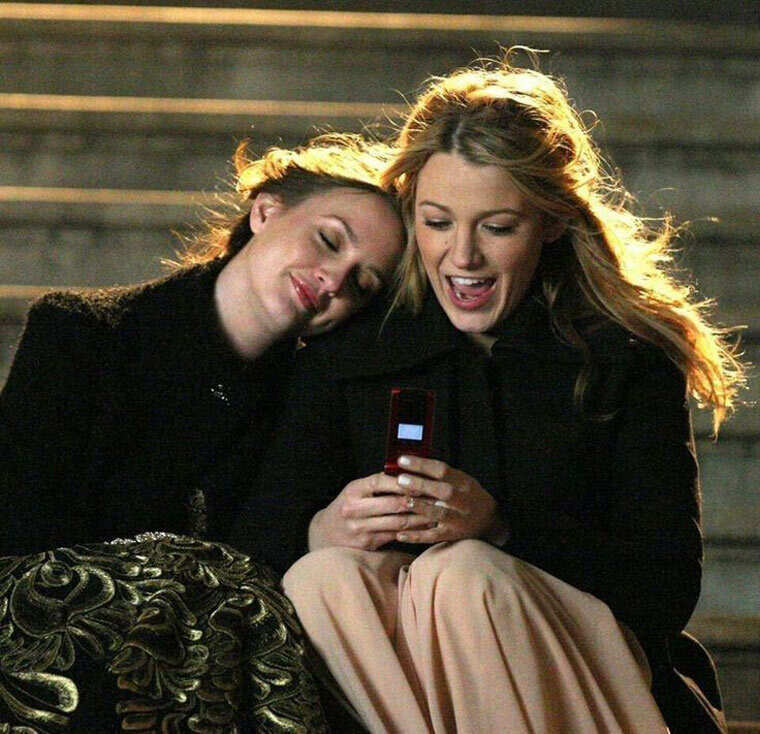 8 Signs Your Best Friend Is Actually In A Codependent Dynamic With You ...