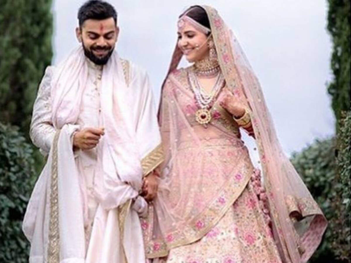 Ota-onamning uyida yonma-yon jinsiy aloqa