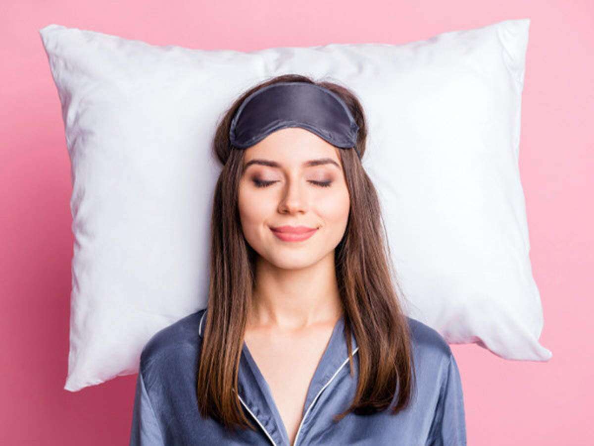 Satin vs Silk Pillowcase for Hair: Know the Difference 