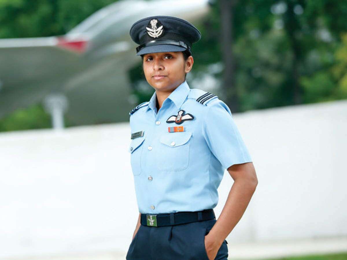 DefendersOfOurFreedom: Flight Lieutenant Shivangi Singh | Femina.in