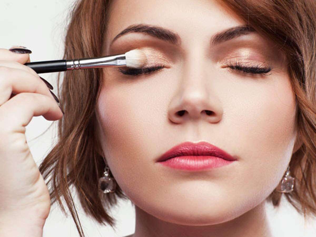Eye Makeup Tips To Follow For Small Eyes 