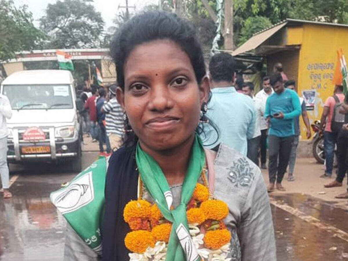 21 Yr Old Tribal Woman Is Cuttack S Youngest Deputy Mayor Femina In