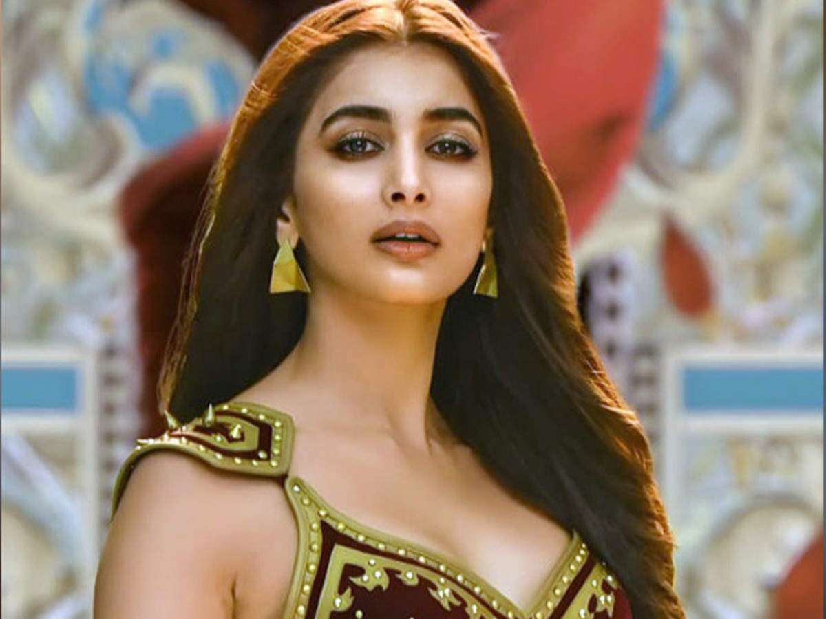 1200px x 900px - Pooja Hegde Steals The Show In Her Latest Song 'Arabic Kuthu' | Femina.in
