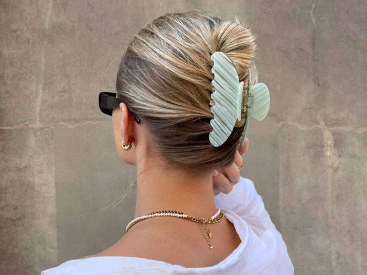 claw clips hairstyles for women
