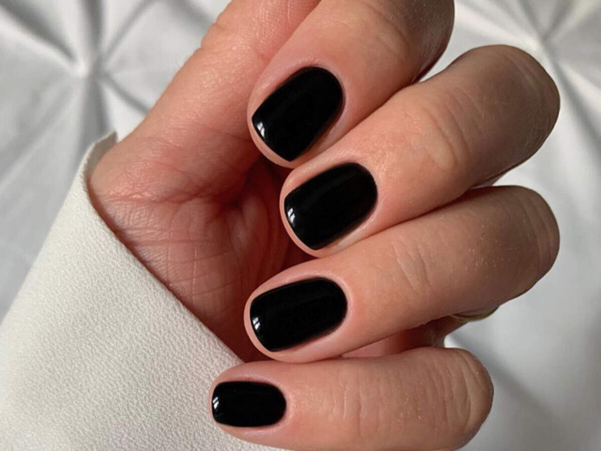 Like The Clean Girl Aesthetic? These Are Some Nail Art Styles To Cop |  Femina.In