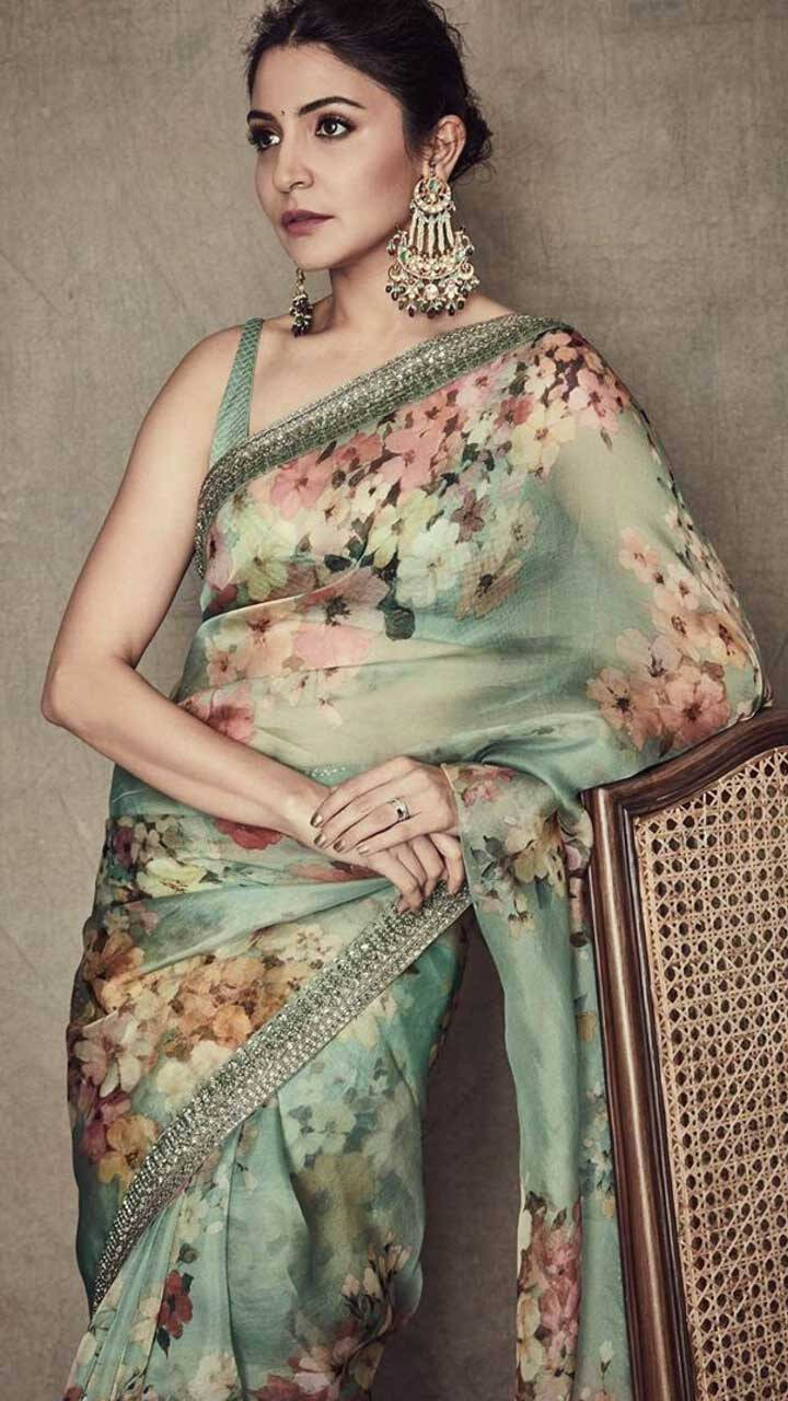 Anushka Sharma Oozed Royalty In Sabyasachi Saree At NickYanka's Reception -  HungryBoo | Saree designs party wear, Sabyasachi sarees, Stylish sarees