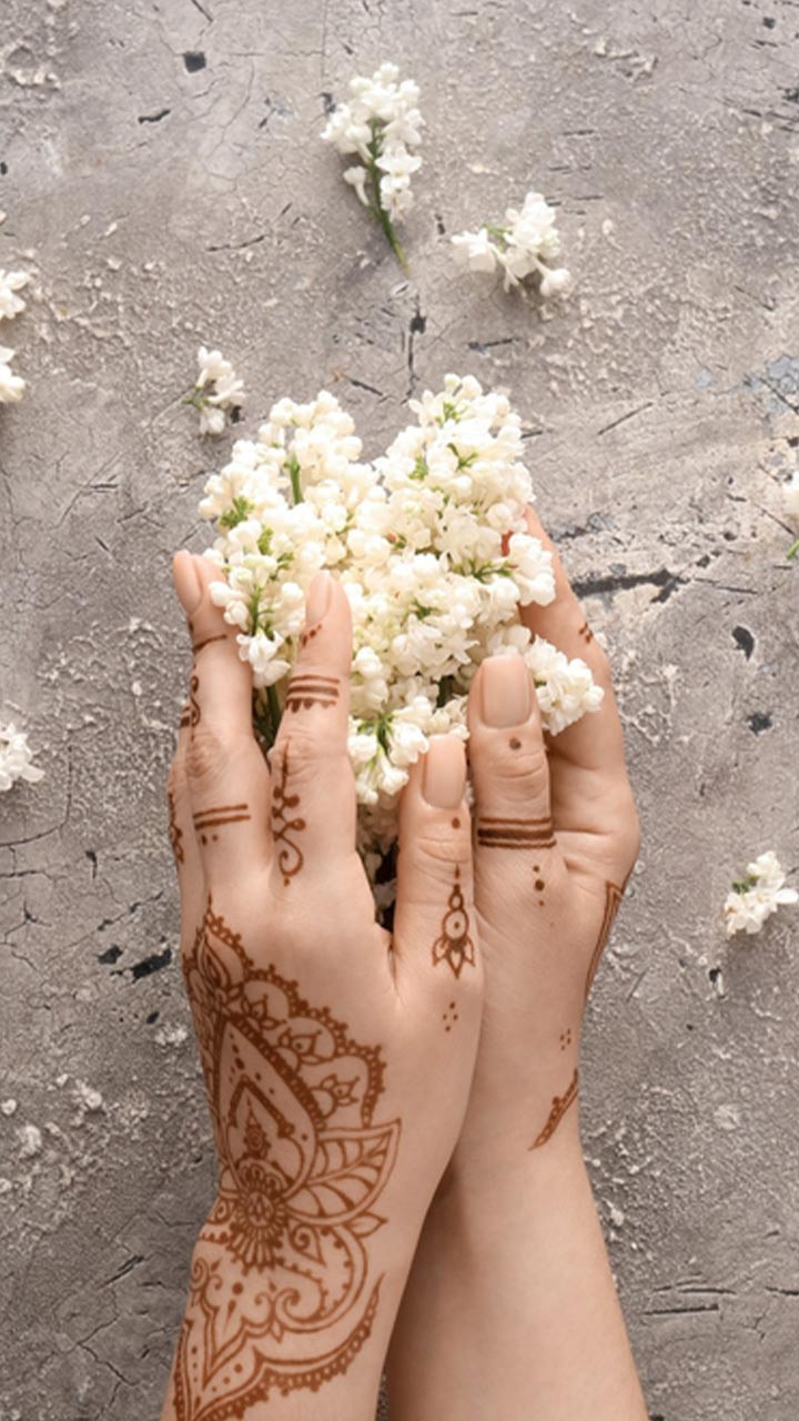 30 Jaw-Dropping Mehendi Designs for Your Wedding Day - Swagrani