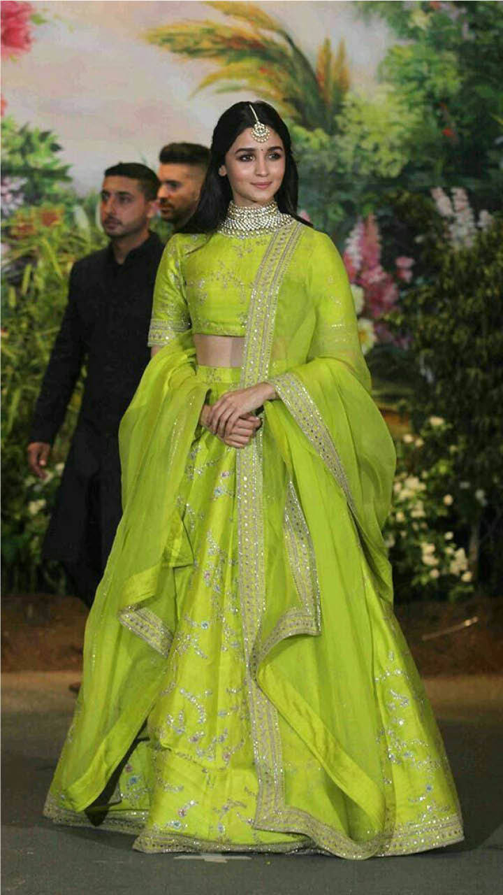 what color lipstick with lime green dress 6 Celeb-Approved Ways To Wear (The Surprise Colour Of 2026) Princess dress